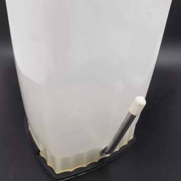 SWING-A-WAY Vintage Ice Crusher Hand Crank Vacuum Base Makes Fine/Course Ice - Picture 8 of 11